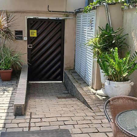 Pousada Parque Suites Estacionamento E Piscina Guarujá Exterior foto